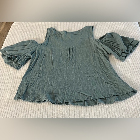 Rue 21 Green Cold Shoulder Blouse - Picture 5 of 6